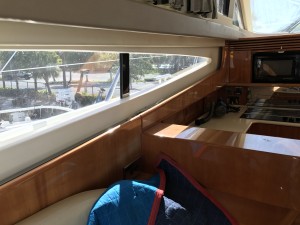 Princess Yachts Viking Yachts salon windows