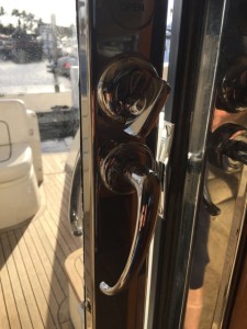 Princess Yachts Viking Yachts Sport Cruiser salon lock repair